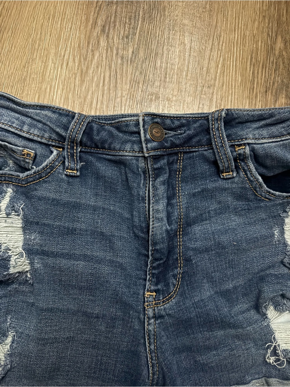 Hollister Denim Shorts - Picture 2 of 6